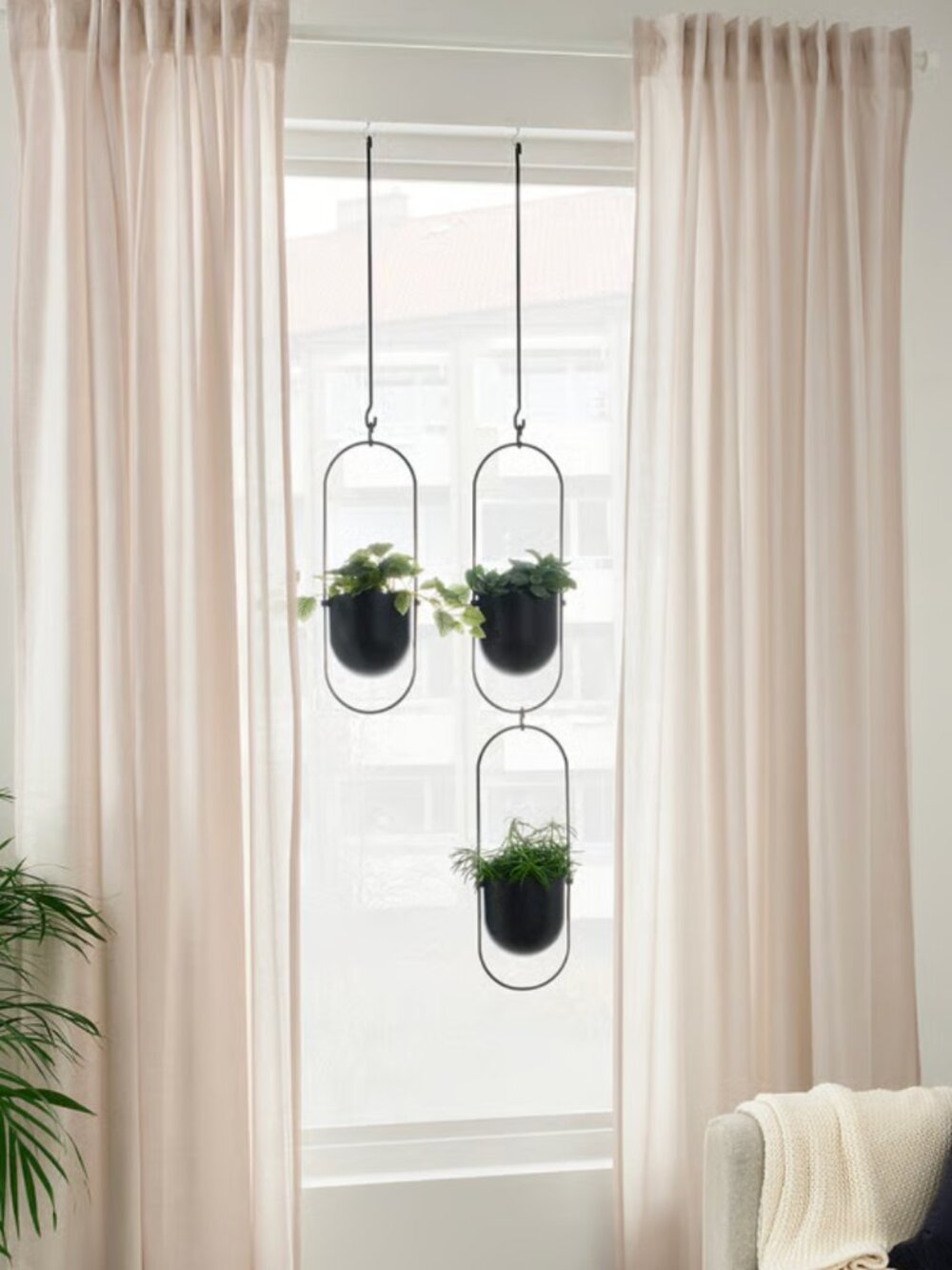 Ikea Set of 3 CHILISTRÅN Hanging planter, indoor/outdoor black, 4 ¾ "